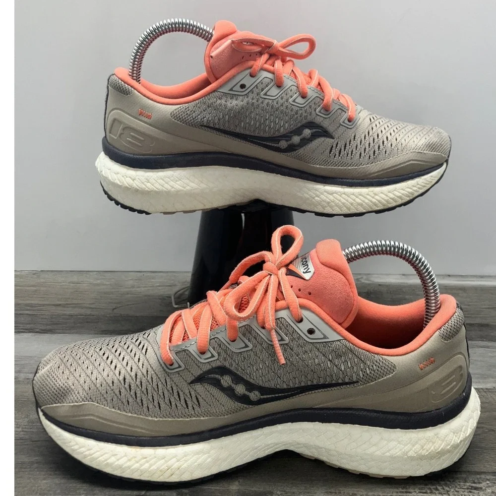 Saucony Triumph 18 Womens Running Shoes Gray Coral S10595-30 Size 7.5 PWRRUN+ - Picture 2 of 7
